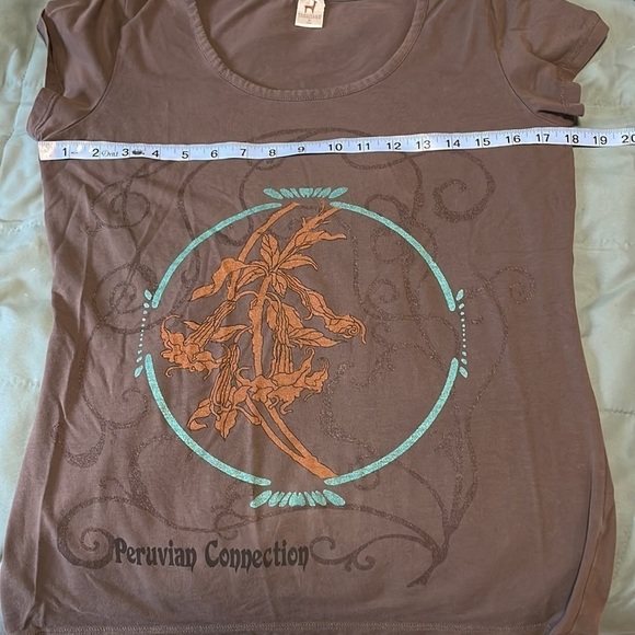 Y2K Peruvian Connection Graphic T-Shirt Small Gray Scoop Casual Luxury Loose - Picture 9 of 13